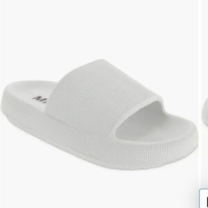 Camyl Platform Slide SandalMIALittle Kid size 13